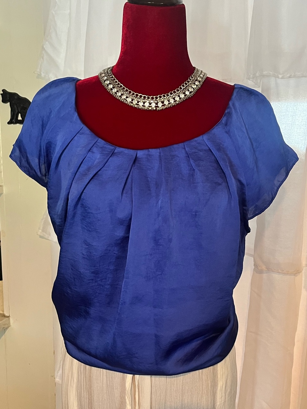 Violet & Claire Women’s Blue SL Blouse with Pleated Neckline (Large)